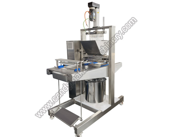 Equipamento semi-automático de fabrico de pequenos toffee